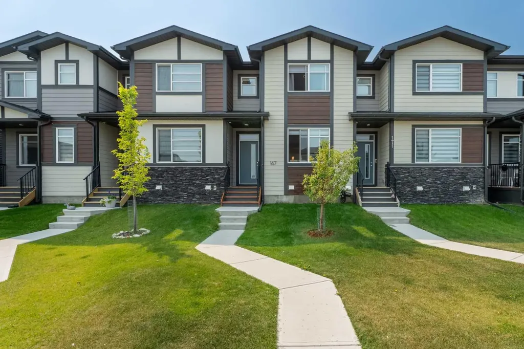 167 Wolf Creek Avenue SE Calgary AB T2X4V1