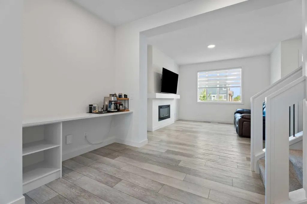 167 Wolf Creek Avenue SE Calgary AB T2X4V1