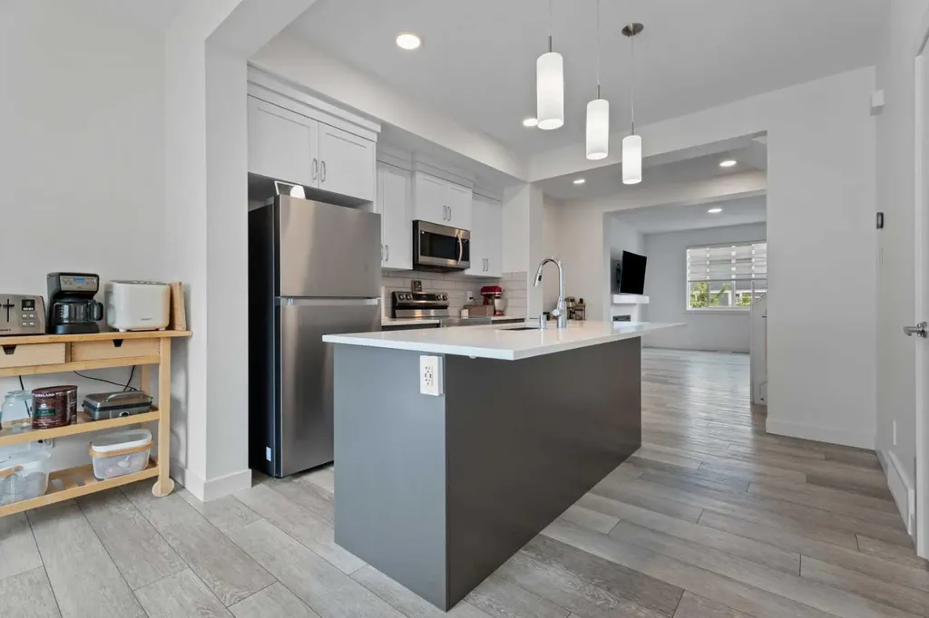 167 Wolf Creek Avenue SE Calgary AB T2X4V1