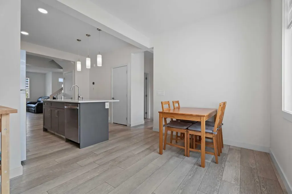 167 Wolf Creek Avenue SE Calgary AB T2X4V1