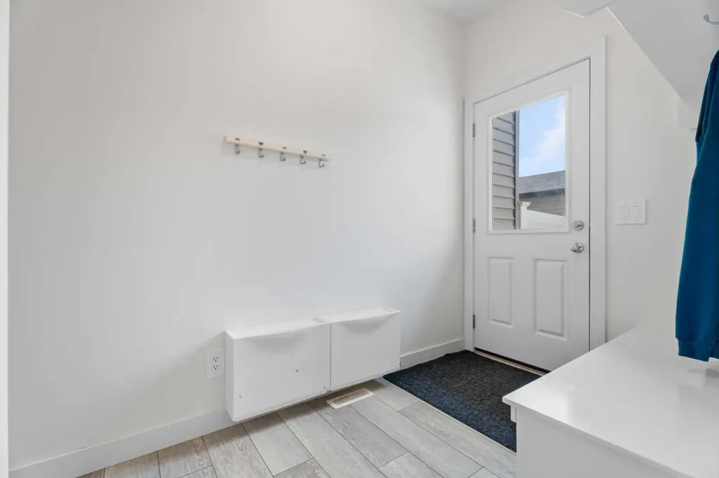 167 Wolf Creek Avenue SE Calgary AB T2X4V1