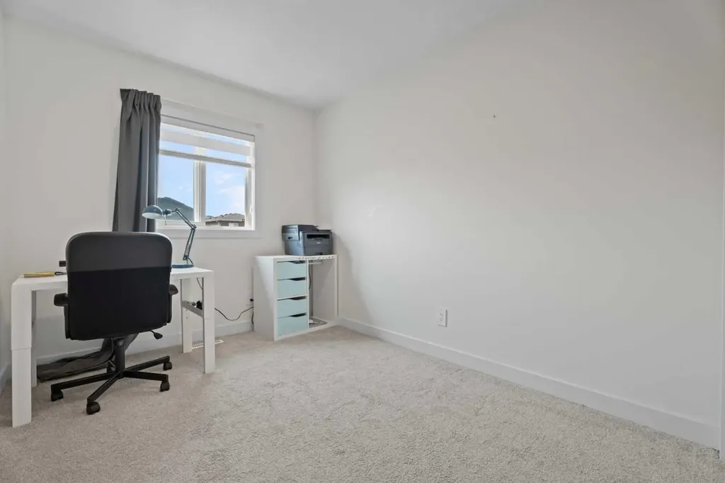 167 Wolf Creek Avenue SE Calgary AB T2X4V1