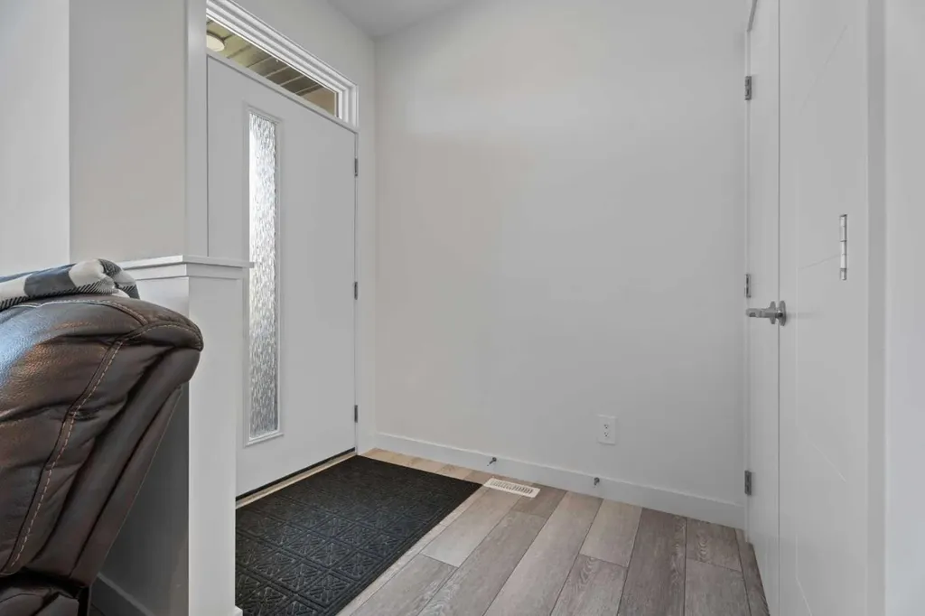167 Wolf Creek Avenue SE Calgary AB T2X4V1