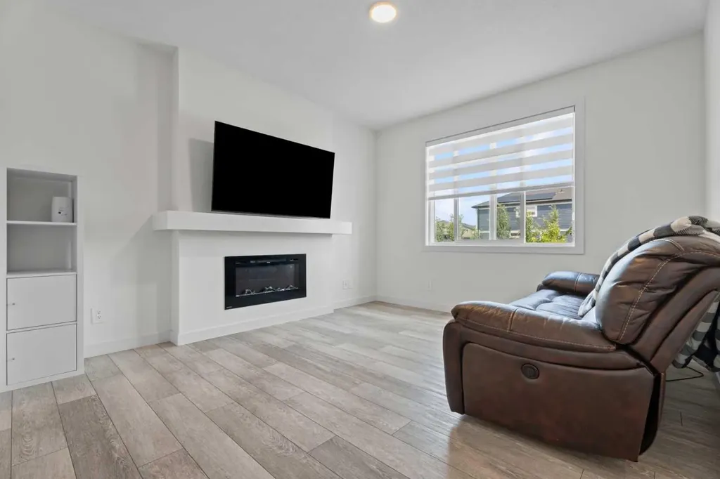 167 Wolf Creek Avenue SE Calgary AB T2X4V1