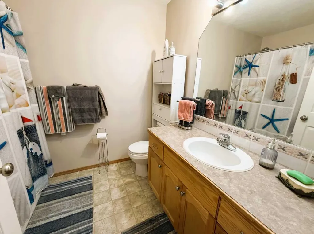 2423 7 Avenue NE Medicine Hat AB T1C1Y7