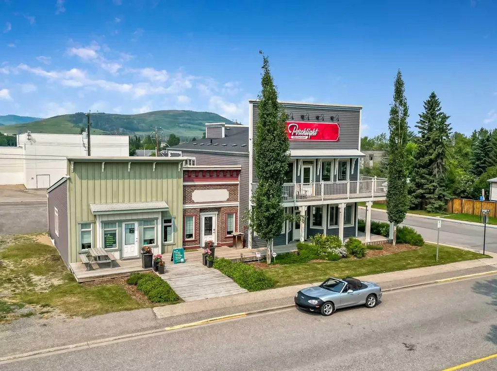 414 Main Street NW Diamond Valley AB T0L2A0