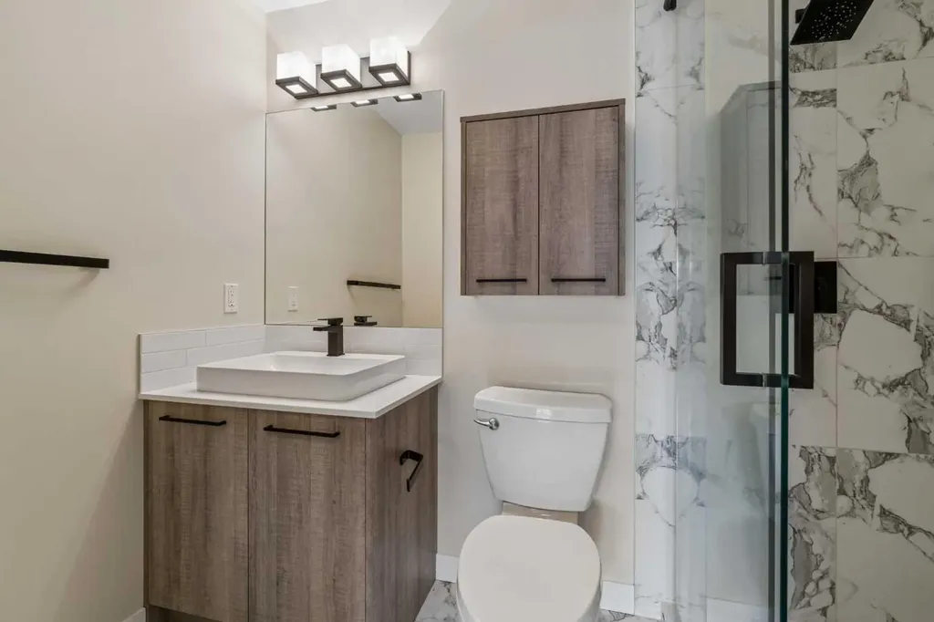 2702 17 Avenue SW Calgary AB T3E 8A5