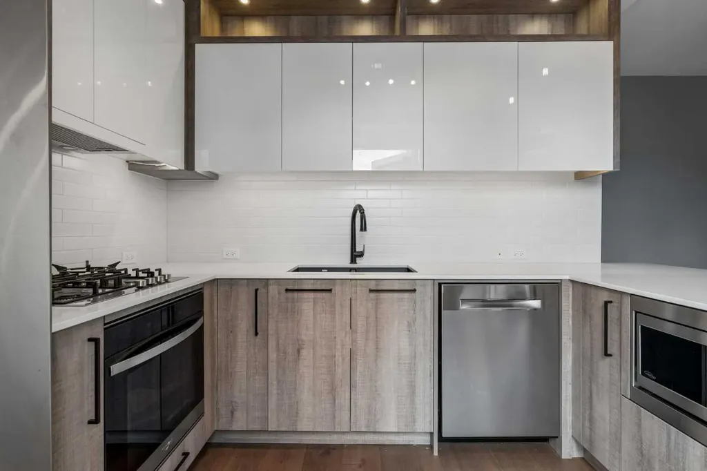 2702 17 Avenue SW Calgary AB T3E 8A5