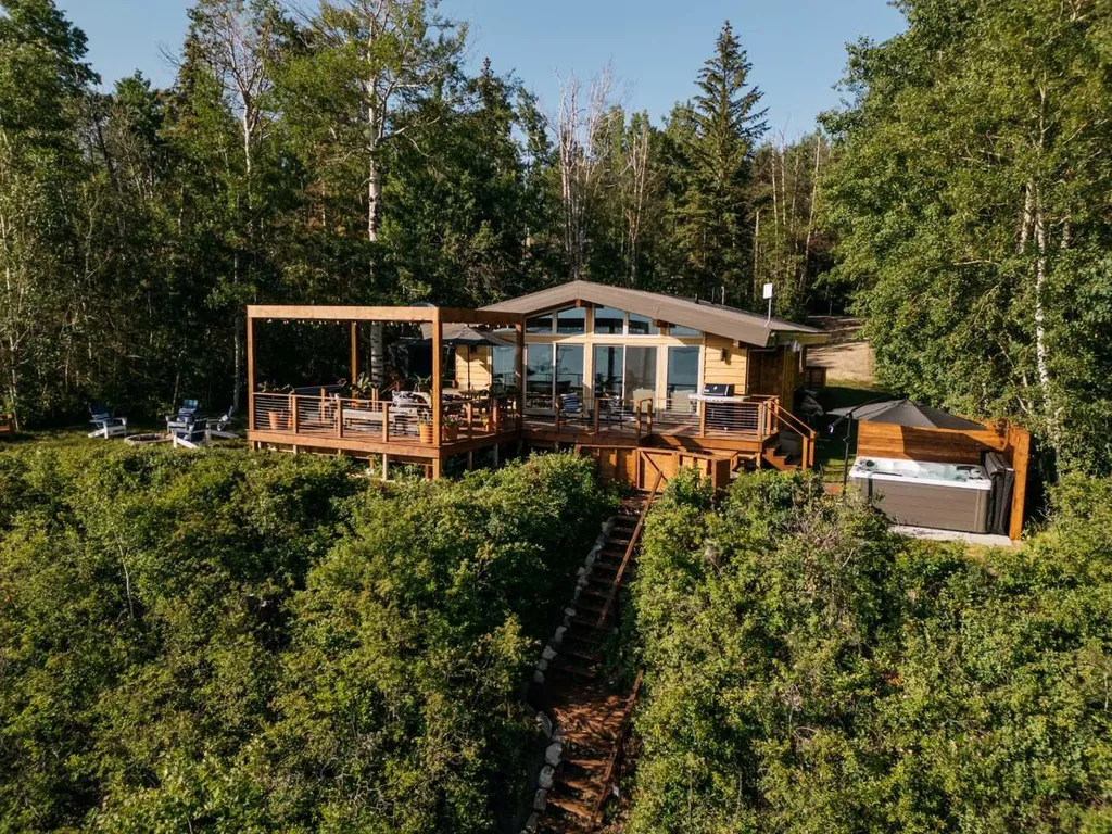 391 Birchcliff Road Birchcliff AB T4S 1R6