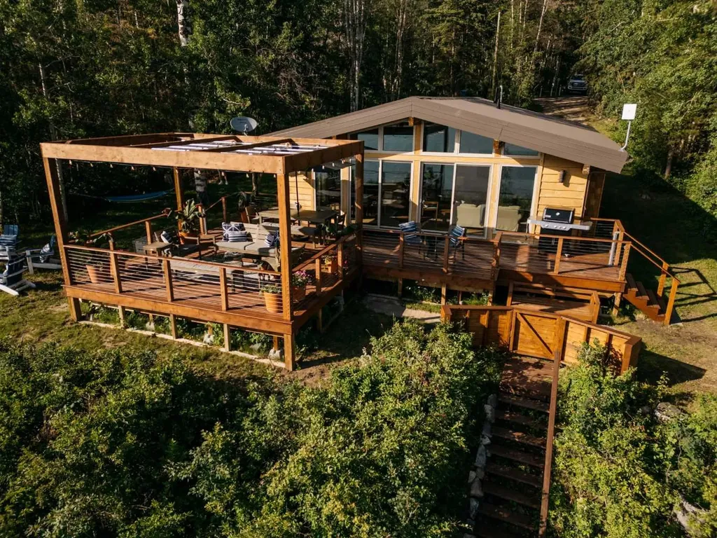 391 Birchcliff Road Birchcliff AB T4S 1R6