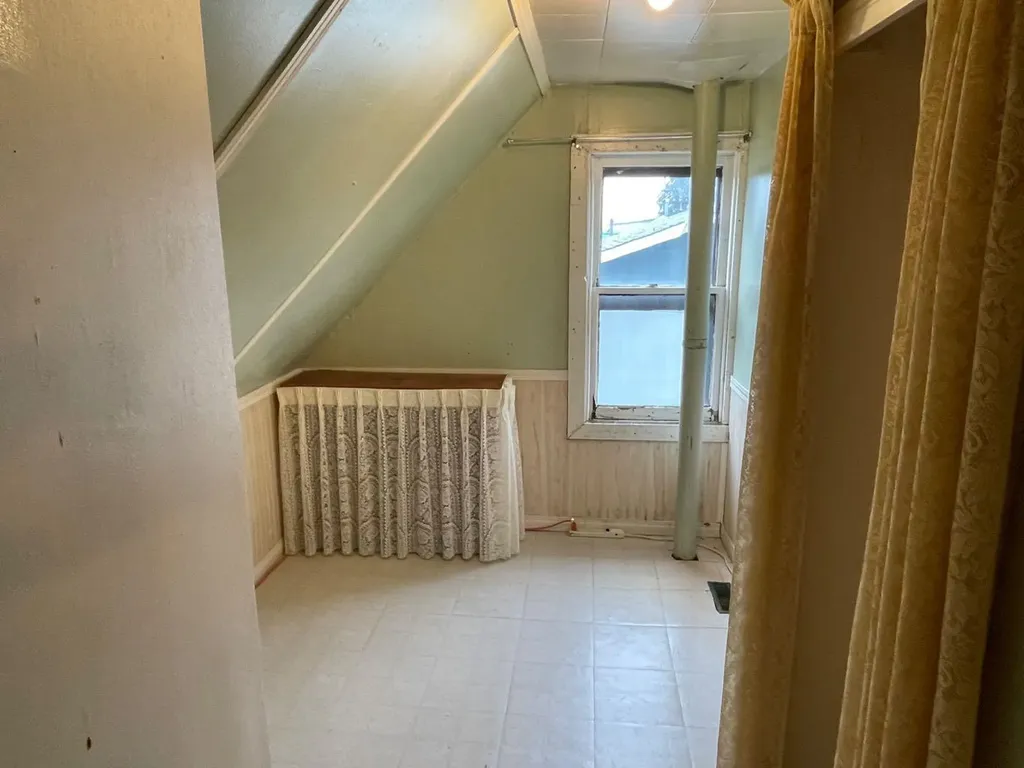 4630 53 Street Mayerthorpe AB T0E 1N0