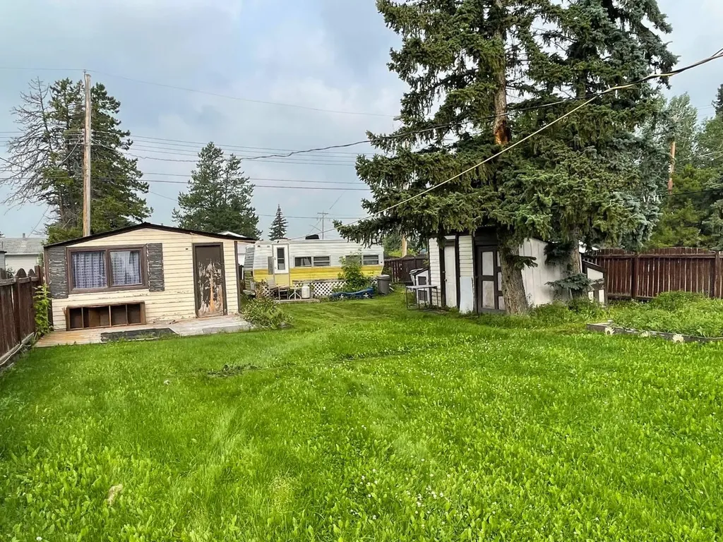 4630 53 Street Mayerthorpe AB T0E 1N0