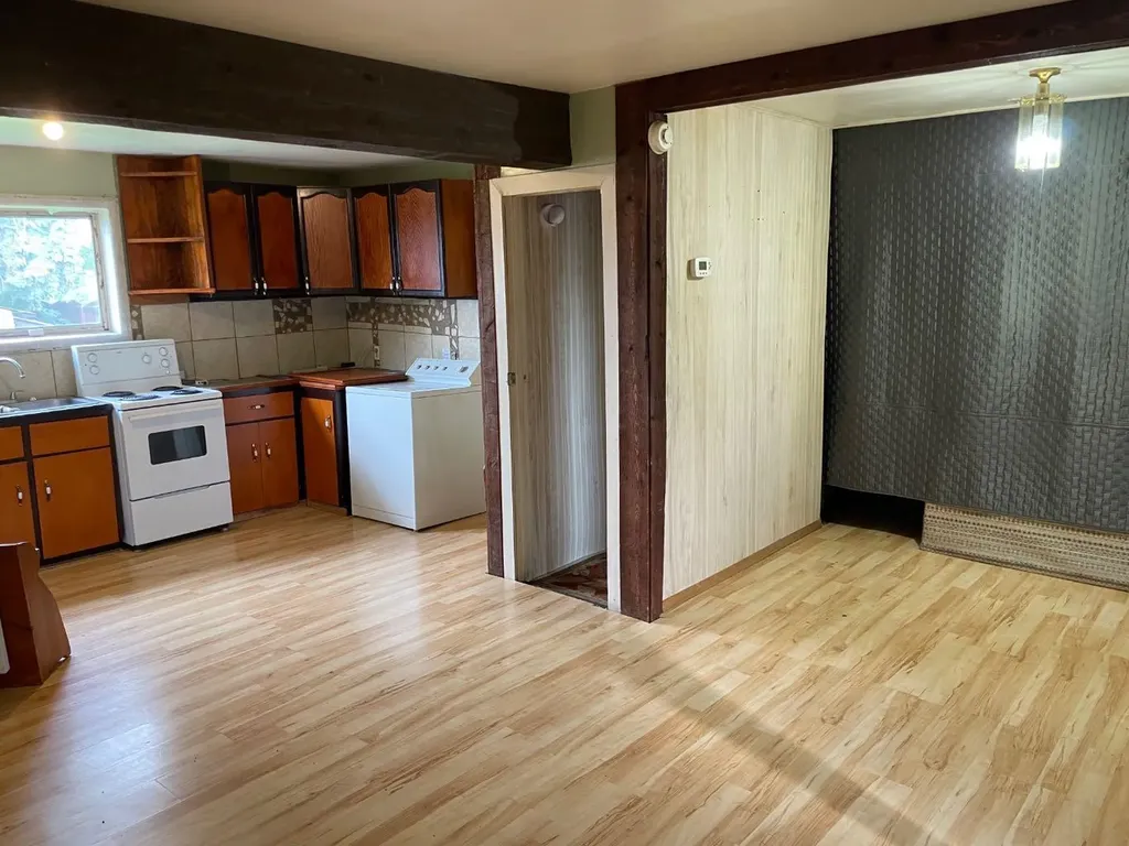 4630 53 Street Mayerthorpe AB T0E 1N0