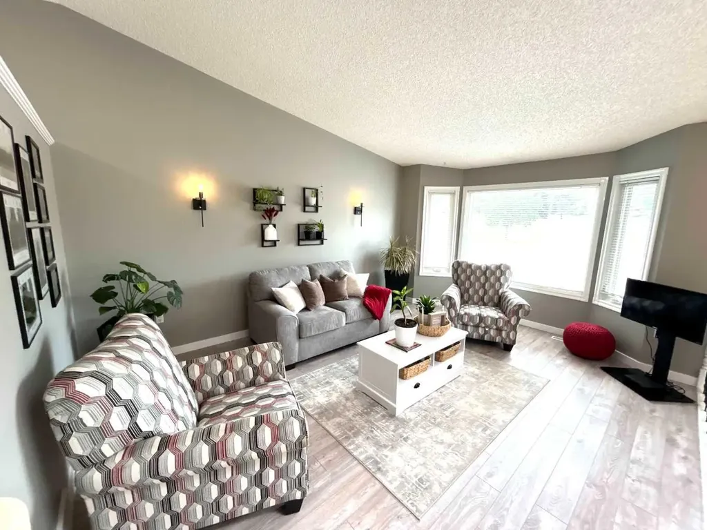 1332 17 Street SE Medicine Hat AB T1A2A8