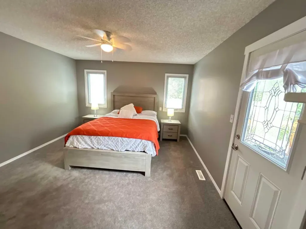 1332 17 Street SE Medicine Hat AB T1A2A8