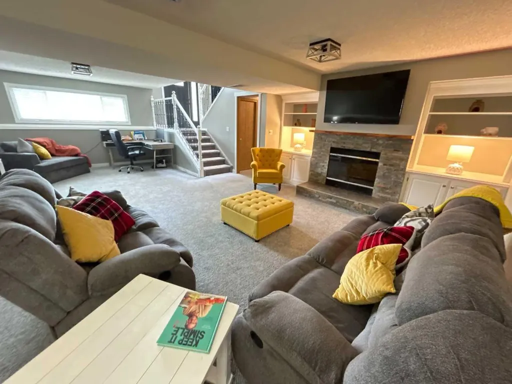 1332 17 Street SE Medicine Hat AB T1A2A8
