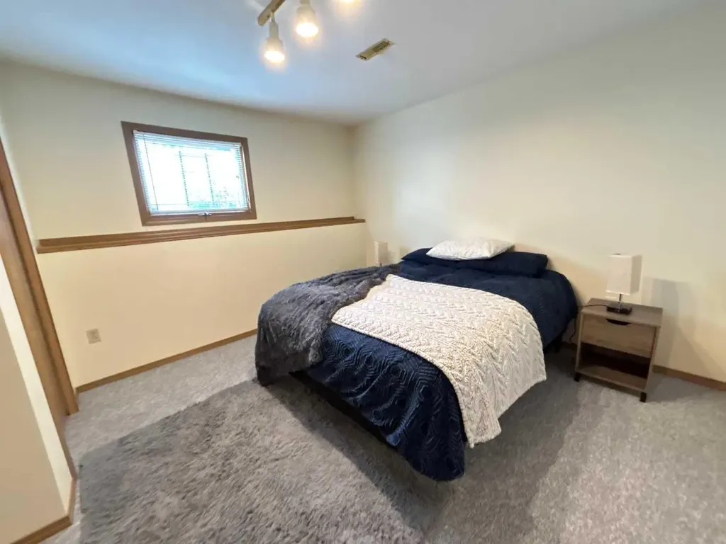1332 17 Street SE Medicine Hat AB T1A2A8
