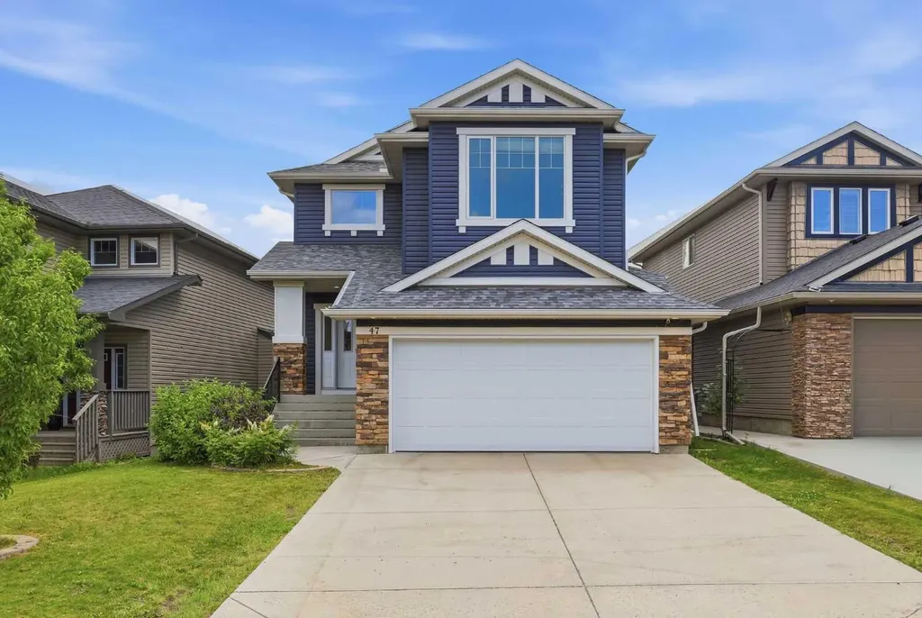 47 Evanspark Circle Calgary AB T3P 0B4