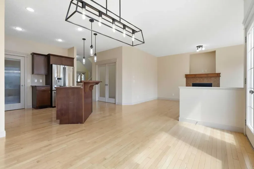 47 Evanspark Circle Calgary AB T3P 0B4