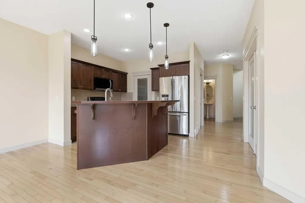 47 Evanspark Circle Calgary AB T3P 0B4