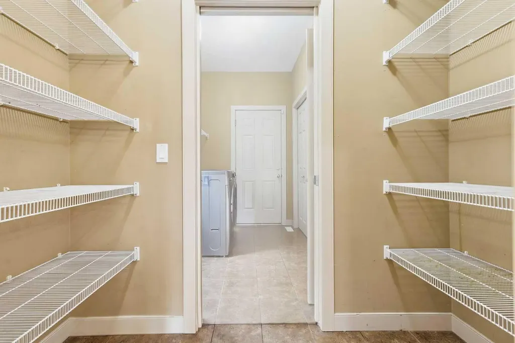 47 Evanspark Circle Calgary AB T3P 0B4