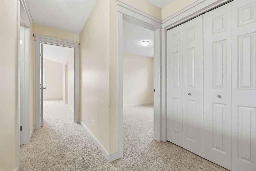 47 Evanspark Circle Calgary AB T3P 0B4