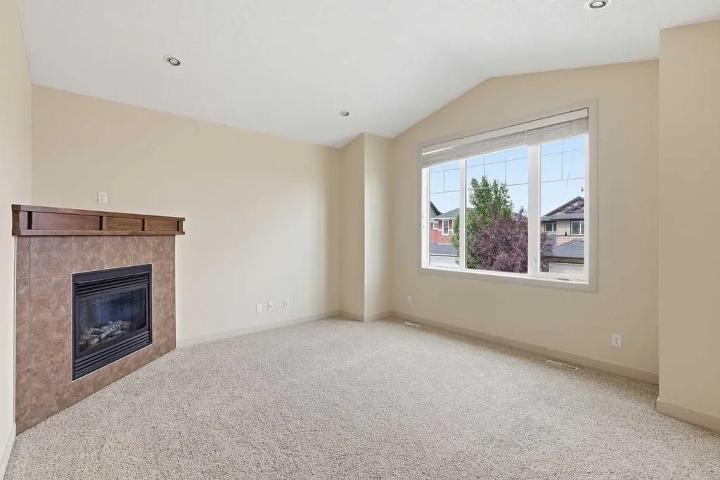47 Evanspark Circle Calgary AB T3P 0B4