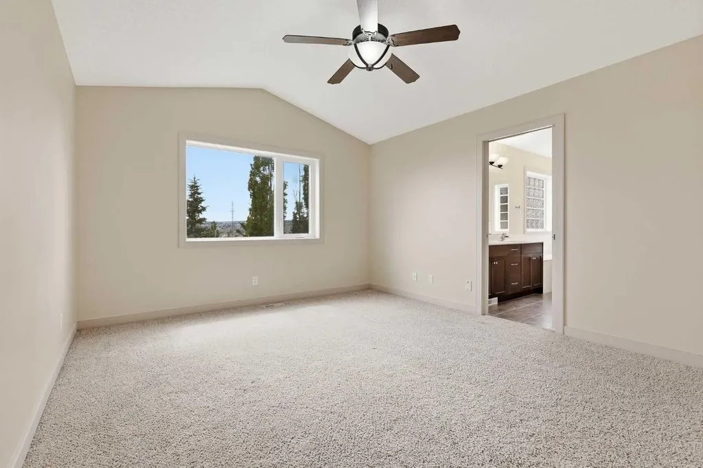 47 Evanspark Circle Calgary AB T3P 0B4