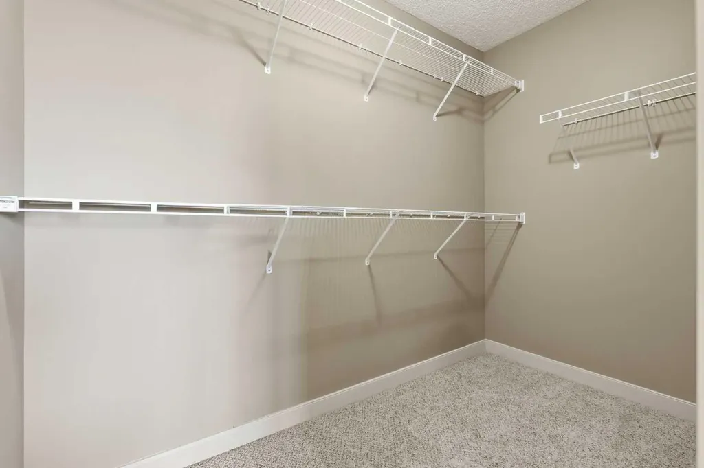 47 Evanspark Circle Calgary AB T3P 0B4