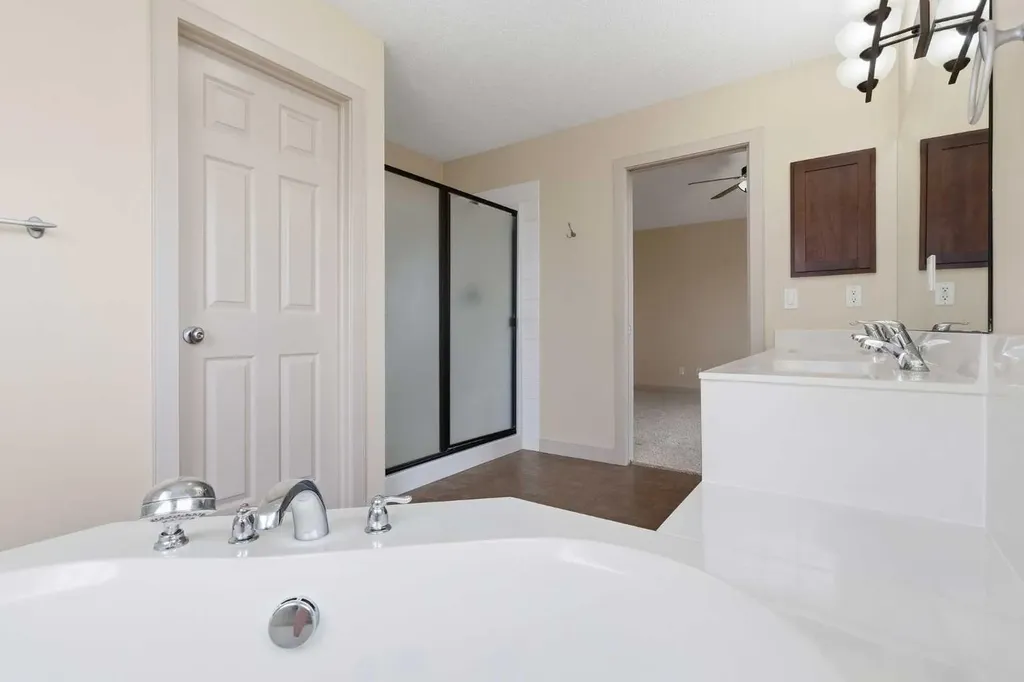 47 Evanspark Circle Calgary AB T3P 0B4