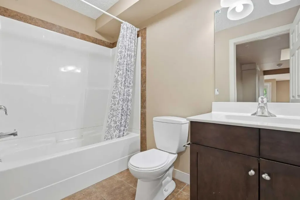 47 Evanspark Circle Calgary AB T3P 0B4