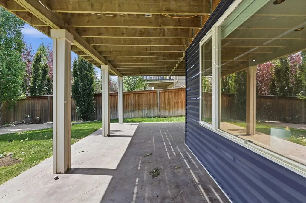 47 Evanspark Circle Calgary AB T3P 0B4