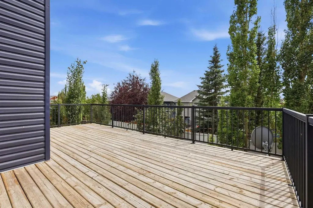 47 Evanspark Circle Calgary AB T3P 0B4
