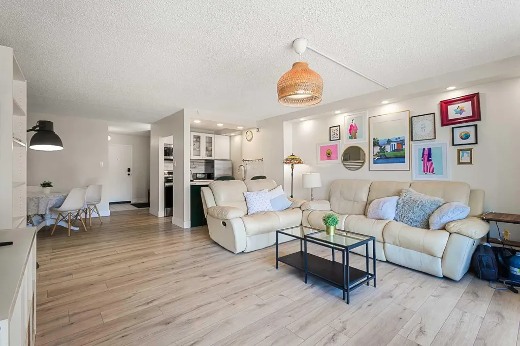 221 6 Avenue SE Calgary AB T2G 4Z9