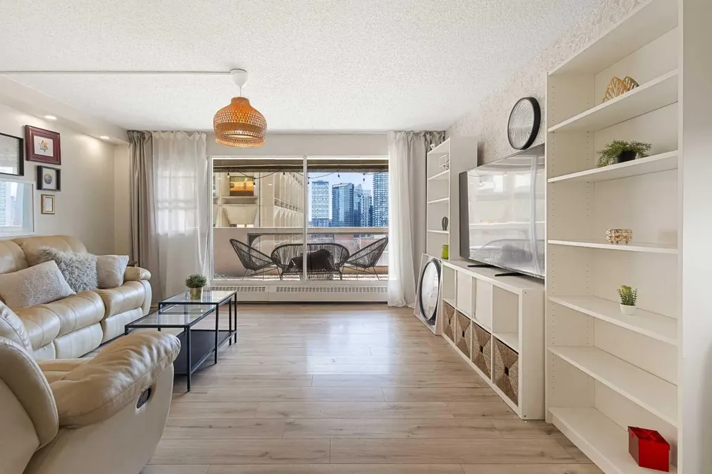 221 6 Avenue SE Calgary AB T2G 4Z9