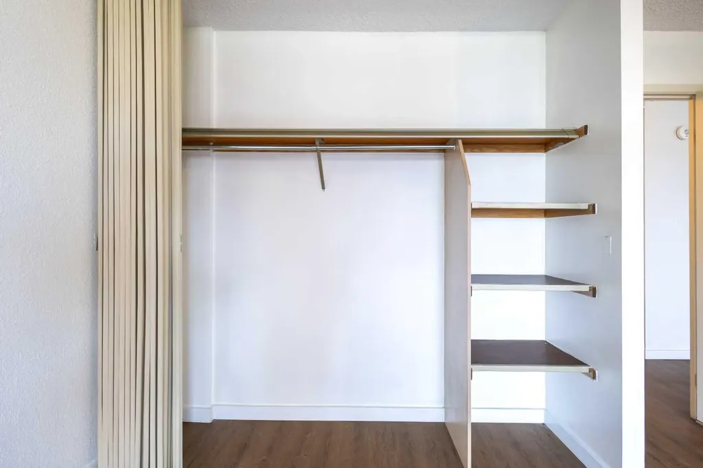 221 6 Avenue SE Calgary AB T2G 4Z9