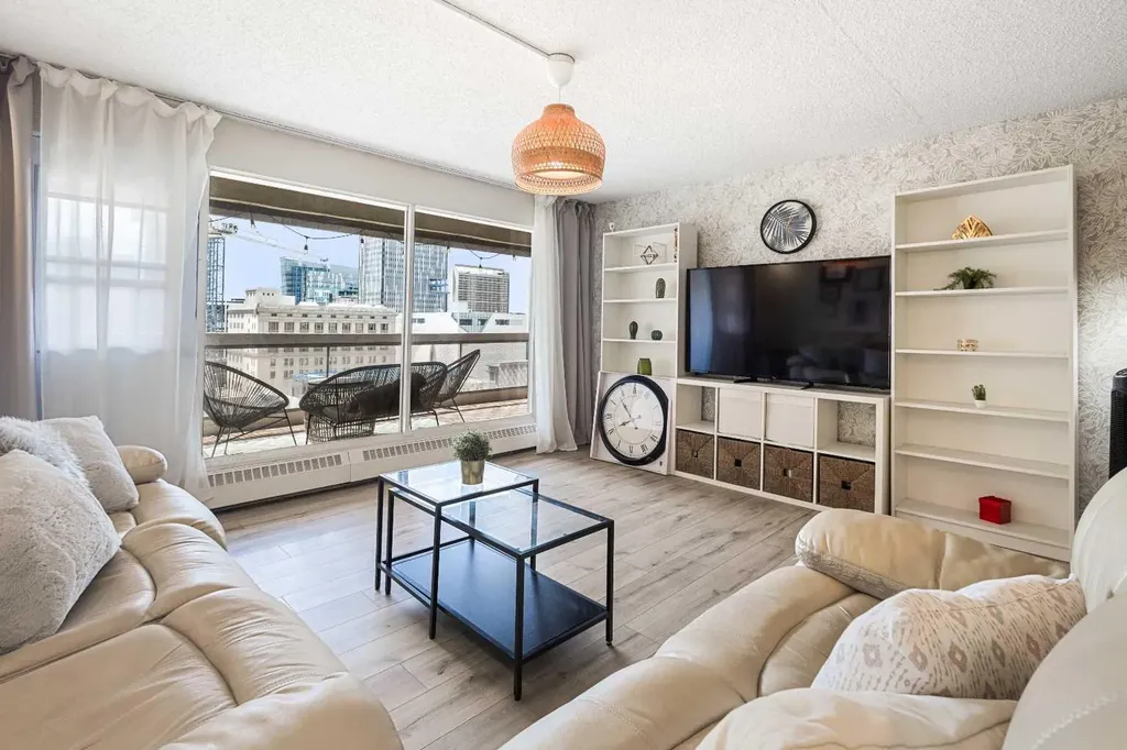 221 6 Avenue SE Calgary AB T2G 4Z9