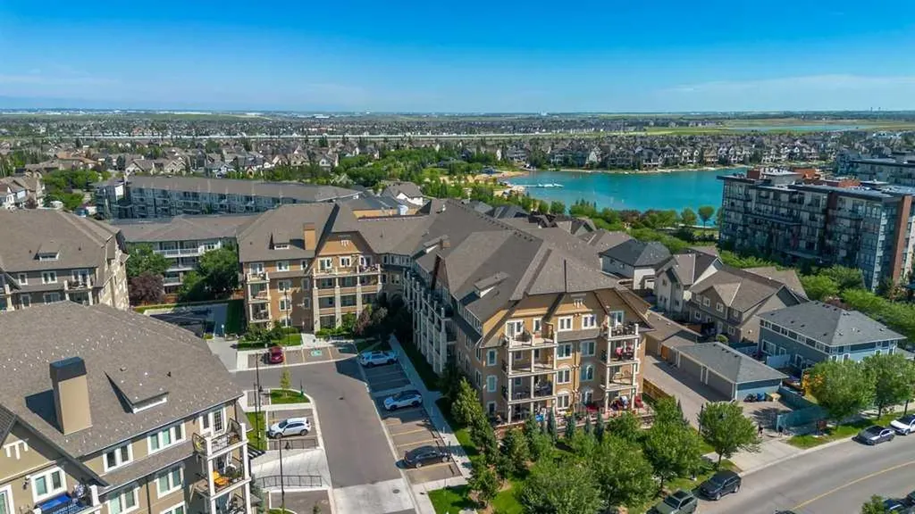 30 Mahogany Mews SE Calgary AB T3M 3H4