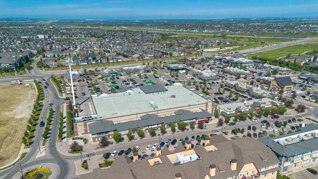 30 Mahogany Mews SE Calgary AB T3M 3H4