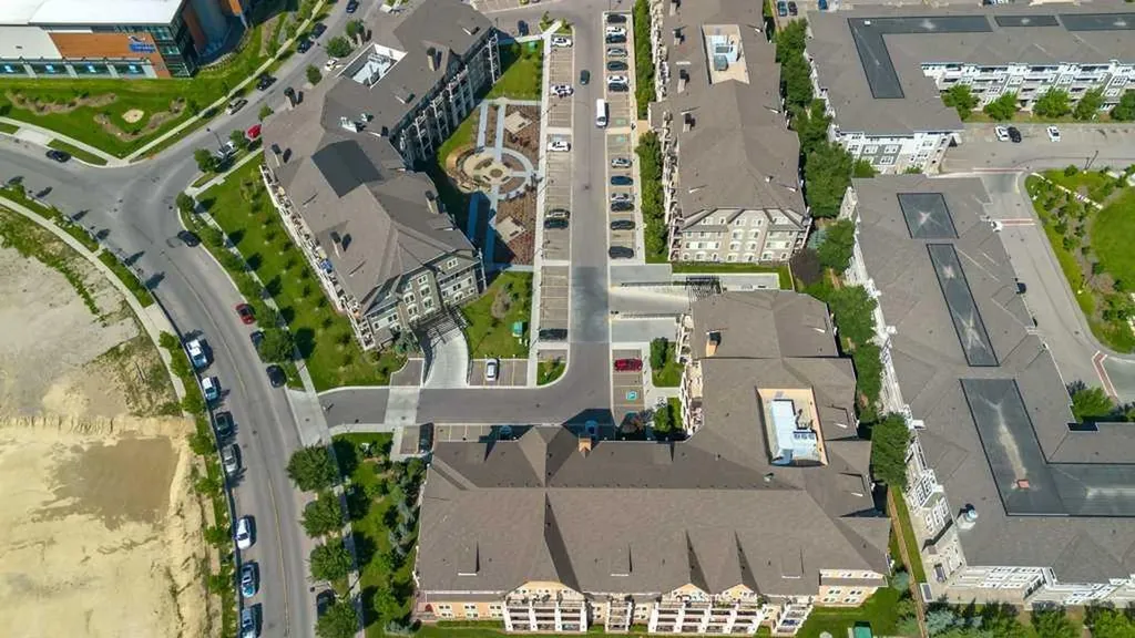 30 Mahogany Mews SE Calgary AB T3M 3H4