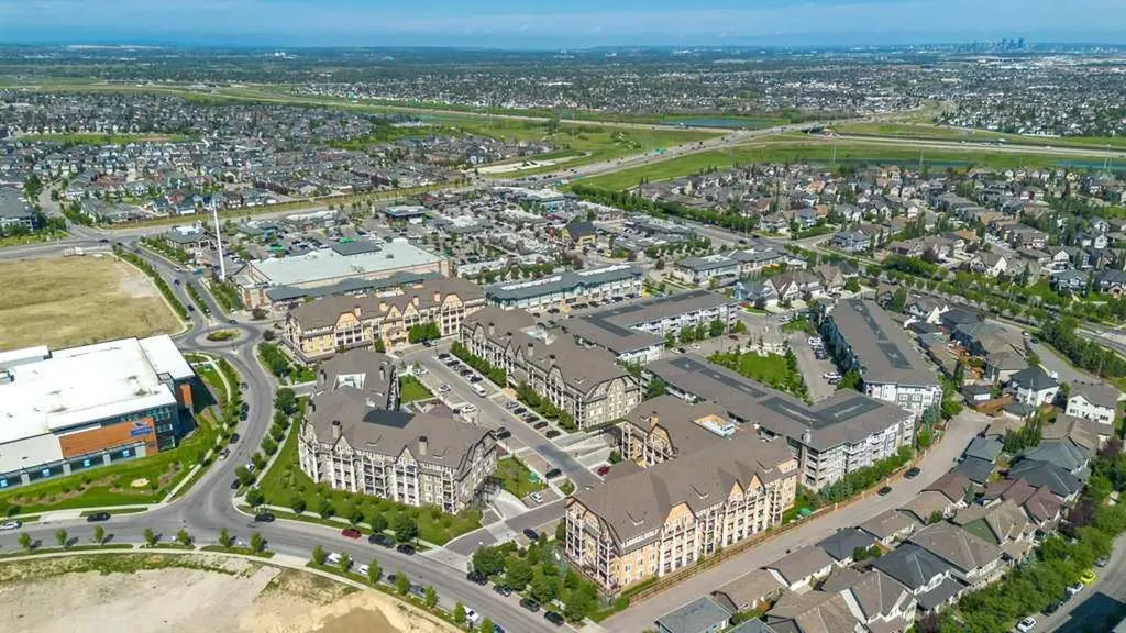30 Mahogany Mews SE Calgary AB T3M 3H4
