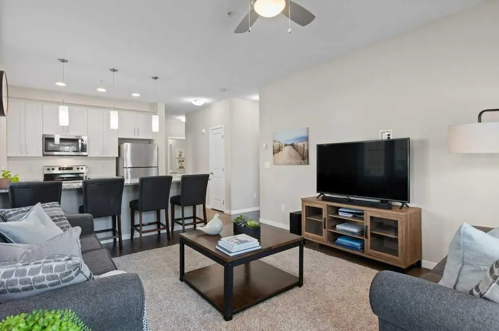 30 Mahogany Mews SE Calgary AB T3M 3H4