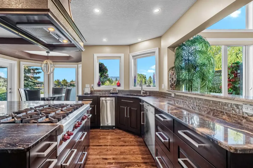 85 Sunset Way SE Calgary AB T2X 3C1