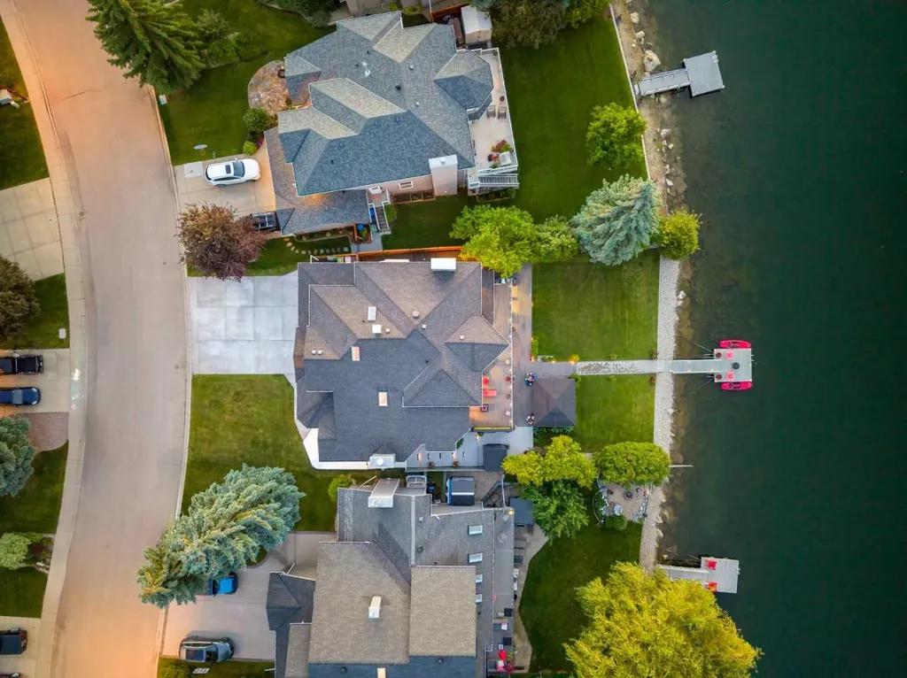 85 Sunset Way SE Calgary AB T2X 3C1