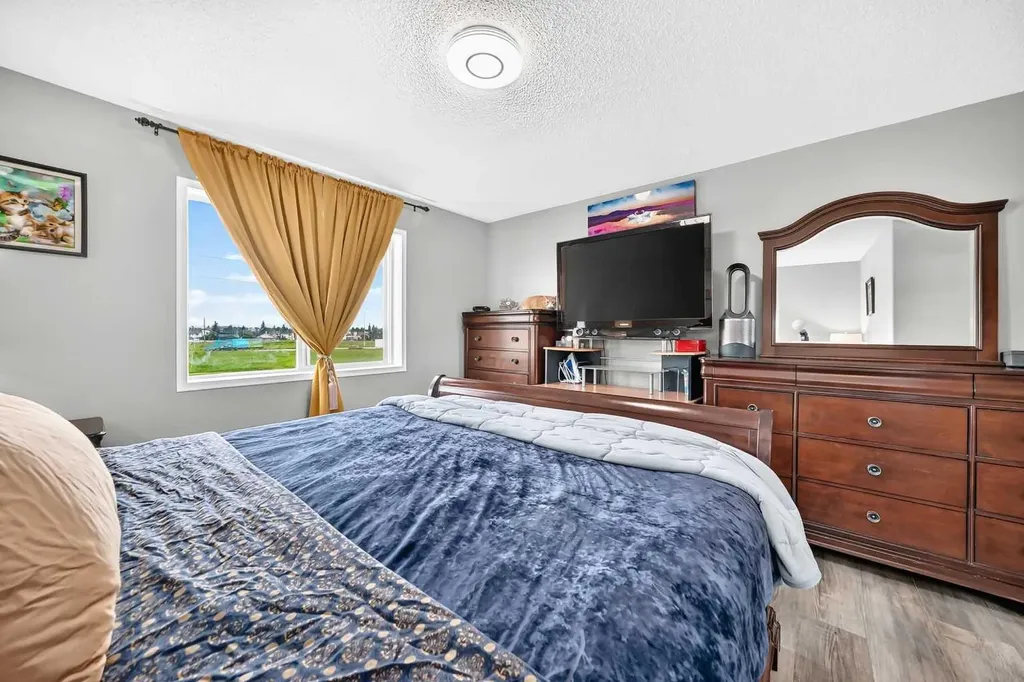 92 San Diego Green NE Calgary AB T1Y 7C5