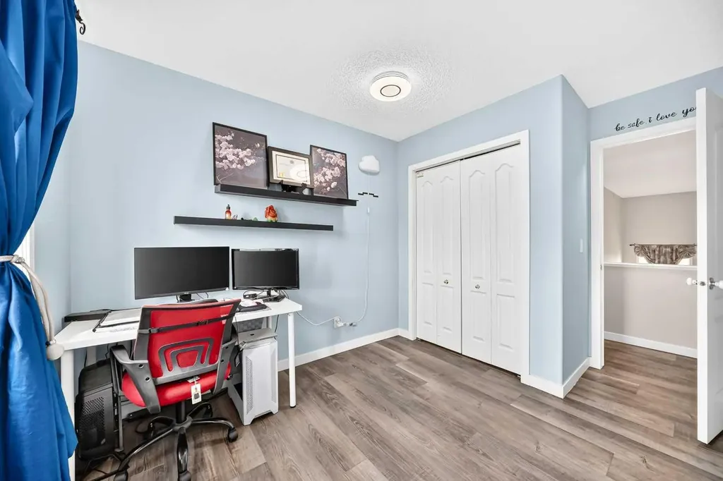 92 San Diego Green NE Calgary AB T1Y 7C5