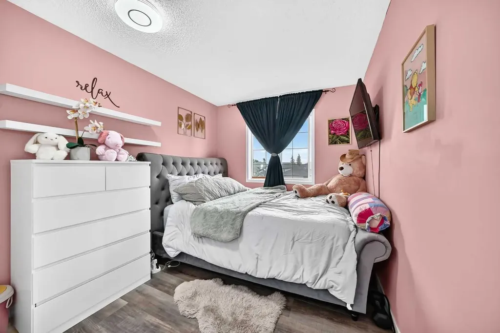 92 San Diego Green NE Calgary AB T1Y 7C5