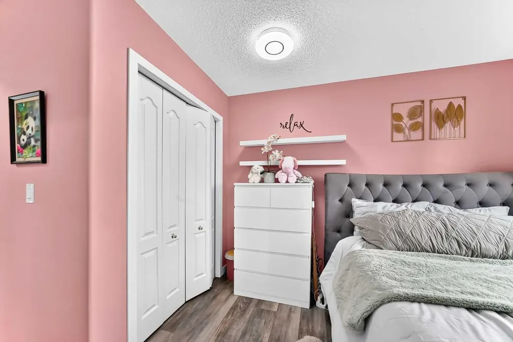 92 San Diego Green NE Calgary AB T1Y 7C5