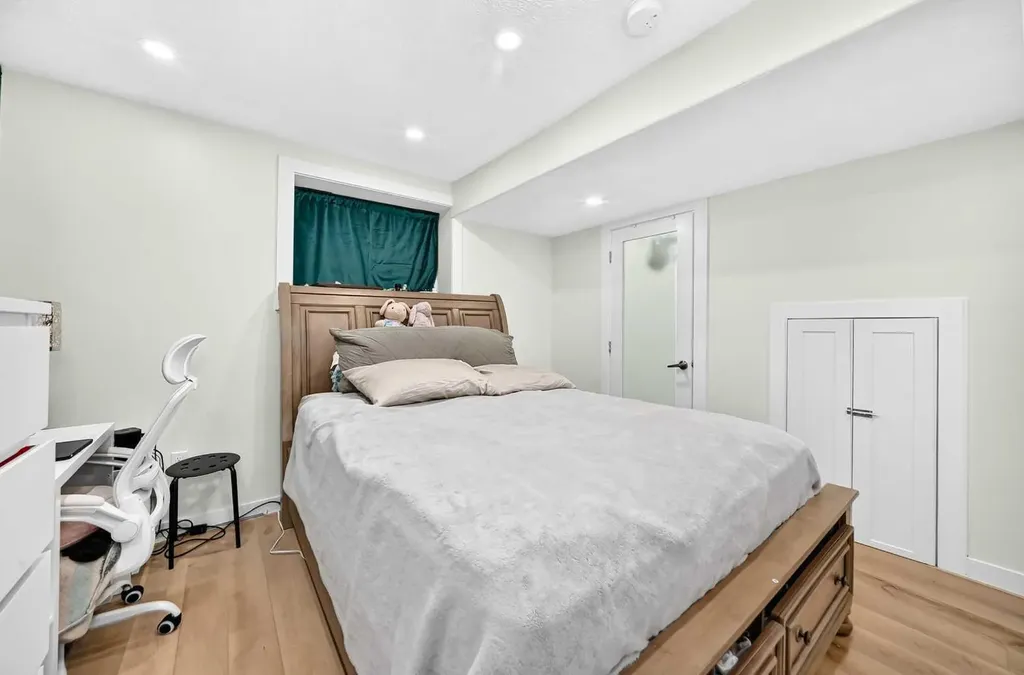 92 San Diego Green NE Calgary AB T1Y 7C5