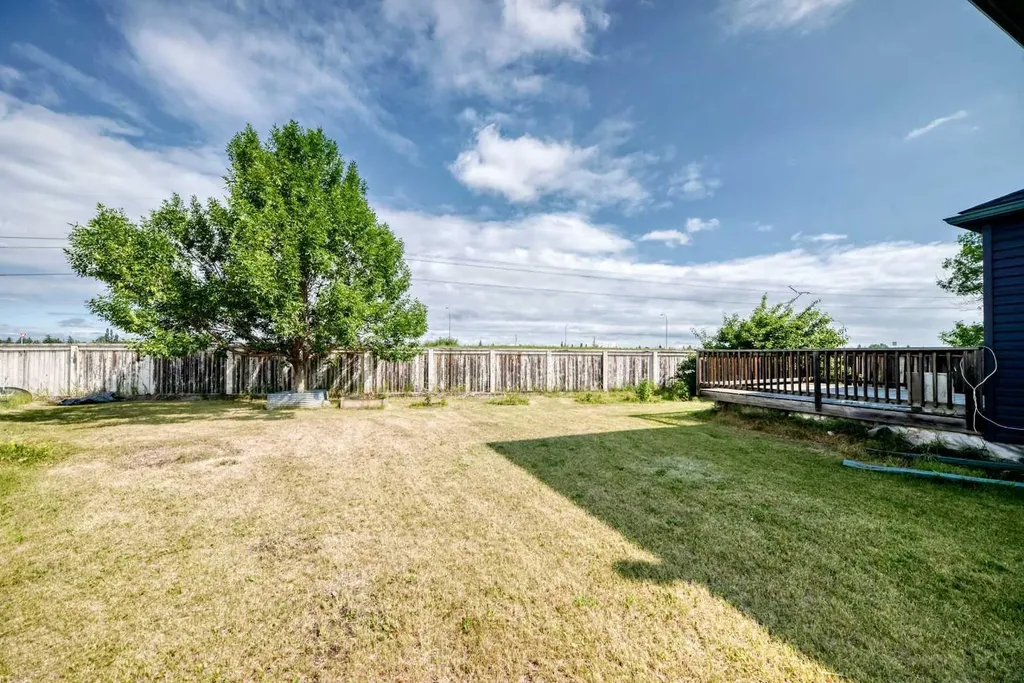 92 San Diego Green NE Calgary AB T1Y 7C5